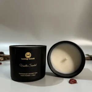 vanilla-sandal-candles-img-02